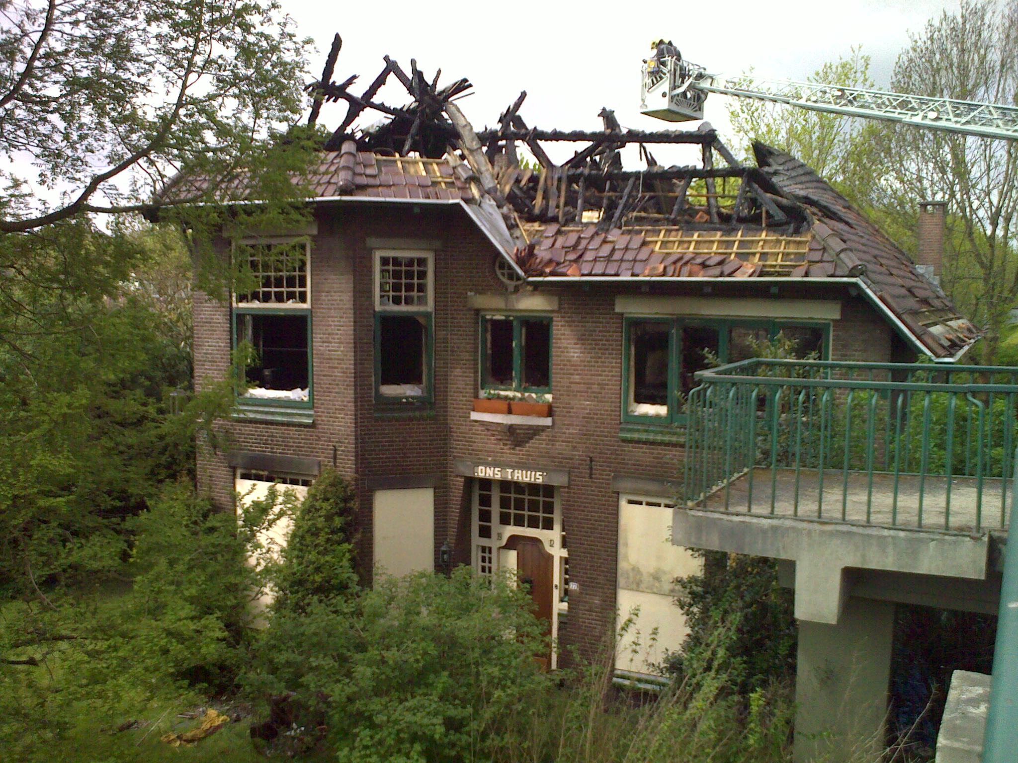 Alphen aan de Rijn - Wilhelminalaan 77 - afgebrand 9 mei 2013